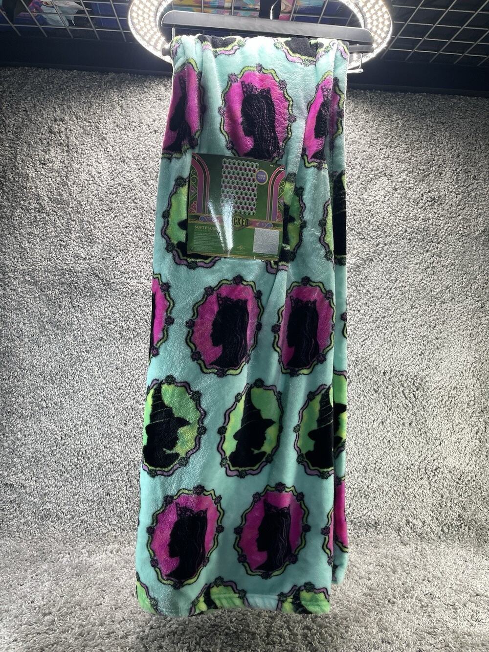 Wicked Soft Plush Throw Glinda & Elphaba Green Pink 50x70 Home Room Decor New